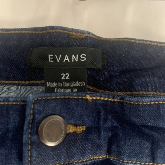 Evans Womens Plus Size 22 Denim Bermuda Shorts Made In Bangladesh - Picture 2 of 4